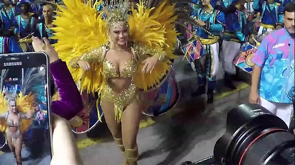 Bastidores do Carnaval 2019 – Rosas de Ouro – Ellen Rocche